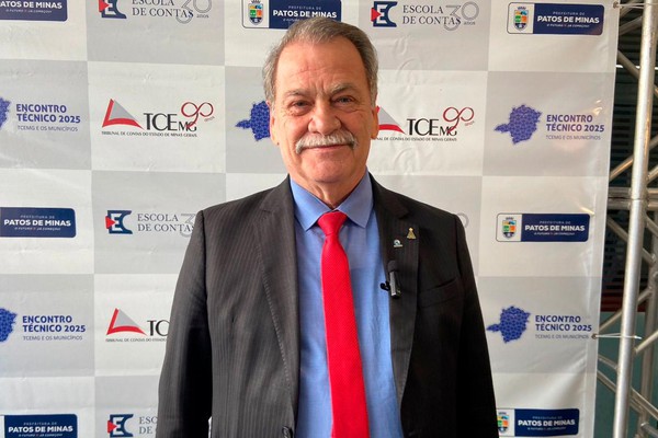 Presidente do TCE visita Patos de Minas durante encontro técnico sobre a reforma tributária