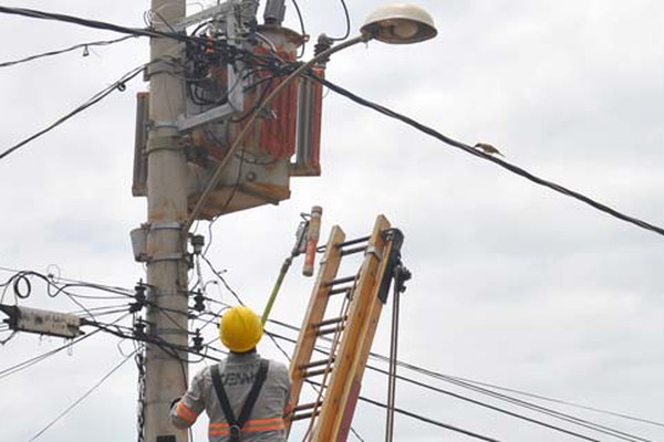 Recurso em licitação adia contratação de empresa de manutenção da iluminação pública