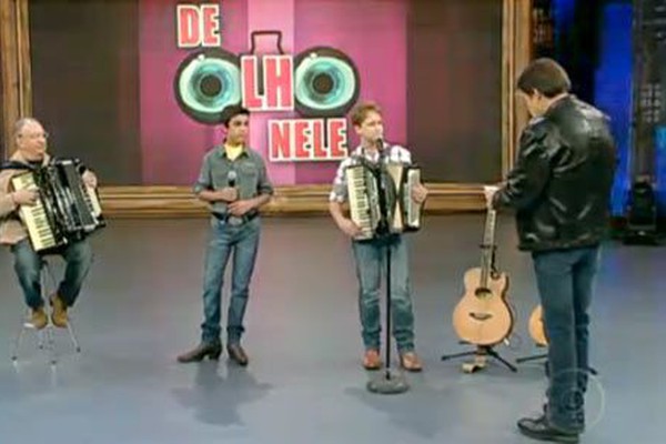 Patos de Minas é destaque no Faustão com Marcos e Arthur e Amanda Brandão