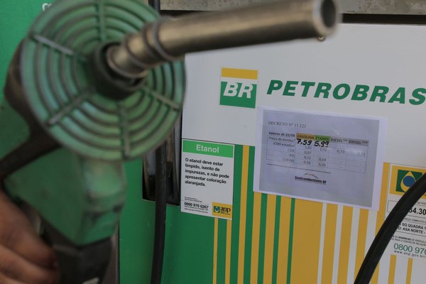 Petrobras reduz preços da gasolina e do diesel para as distribuidoras