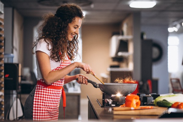 Itens essenciais na cozinha para quem quer começar a vender comida