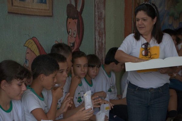 Memorial Vita promove tarde festiva e leva alegria e diversão para crianças do Amparo Maternal