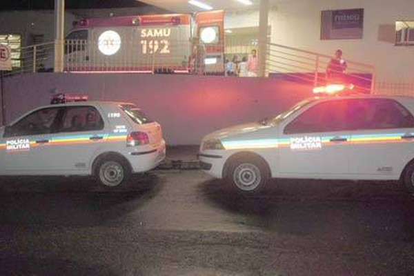 Marido sob efeito de droga é esfaqueado ao tentar namorar esposa de madrugada