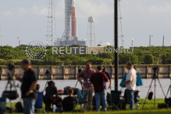 Nasa cancela lançamento da Artemis I após detectar vazamento em motor