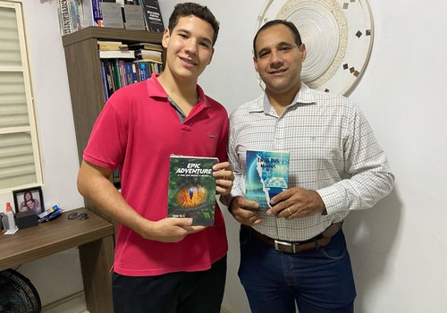 Autores de dois livros juntos, pai e filho patenses são selecionados para a Bienal Mineira do Livro