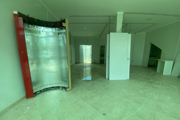 Polícia Civil e Vigilância Sanitária cumprem mandados em clínicas de bronzeamento artificial em Patos de Minas