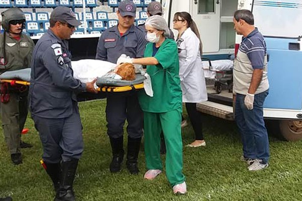 Após queda, garoto de 4 anos é levado de helicóptero para Belo Horizonte em estado grave