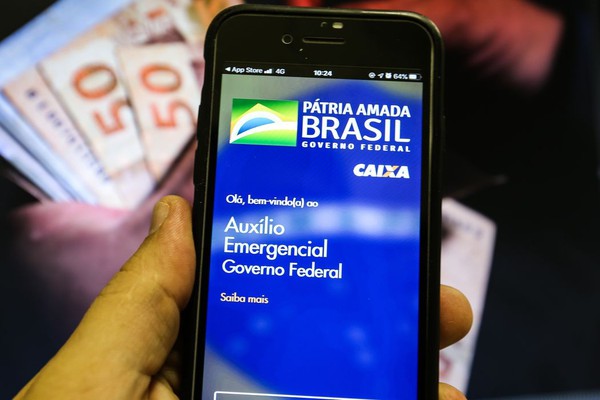 Governo notifica 627 mil pessoas a devolver auxílio emergencial