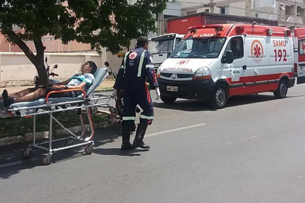 Motorista tenta fazer conversão na avenida Paranaíba e se envolve em acidente com moto