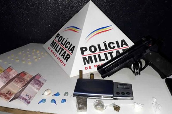 PM encontra drogas, dinheiro e réplica de pistola e apreende três adolescentes no Quebec