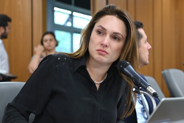 Ludmila apresenta projetos na Almg e Falcão anuncia medidas para melhorar segurança nas escolas