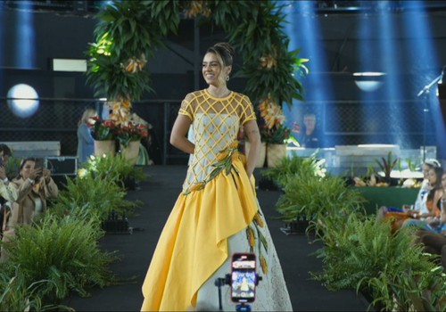 Maria Eduarda Evangelista também se apresenta na passarela; veja ao vivo