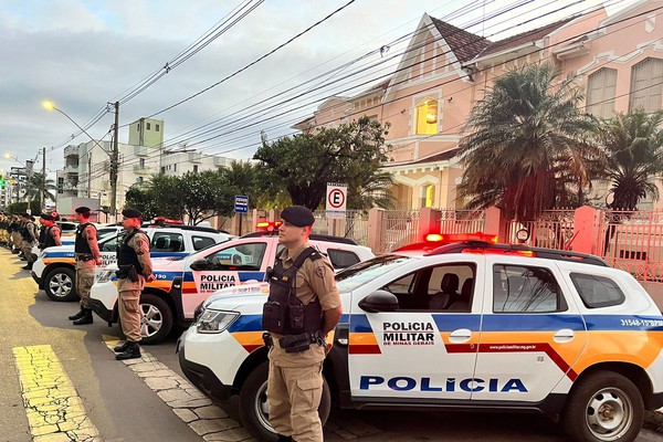 Polícia Militar usa todo o efetivo para garantir a proteção das escolas em Patos de Minas