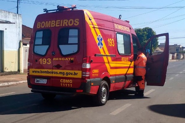 Criança fica com laceração na face depois de ser atacada por cão da família em Patrocínio