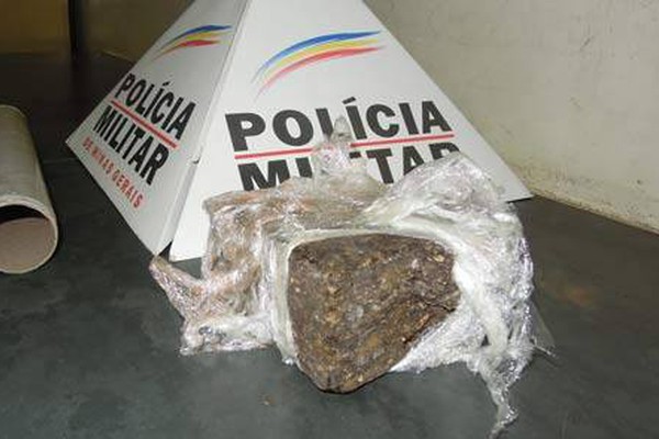 PM encontra quase meio quilo de maconha em casa no bairro Jardim Esperança