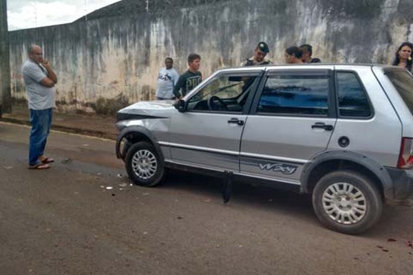 Homem joga carro para cima de veículo de ex-mulher que buscava criança de 3 anos