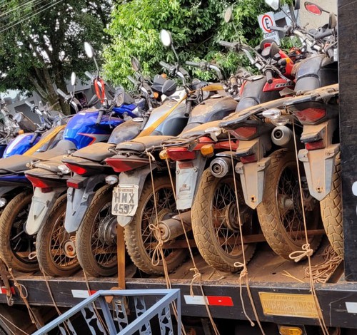 Polícia Militar desmantela quadrilha em Monte Carmelo e recupera 25 motos furtadas na região
