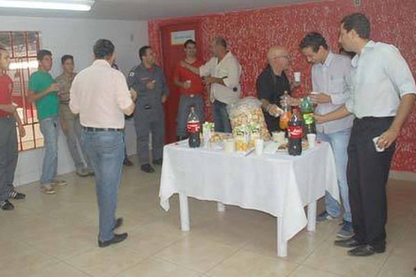 Bombeiros tentam parceria para instalação de projetos sociais e conclusão da sede