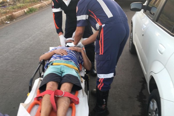 Motorista atropela ciclista, foge do local do acidente, mas acaba preso com garrafas de cachaça