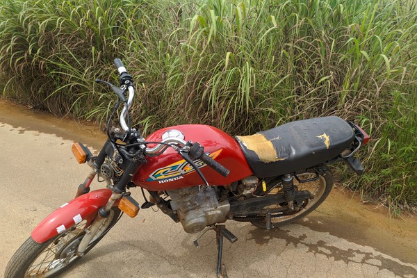 Polícia Militar apreende motocicleta adulterada em Patos de Minas e condutor é levado para a Delegacia