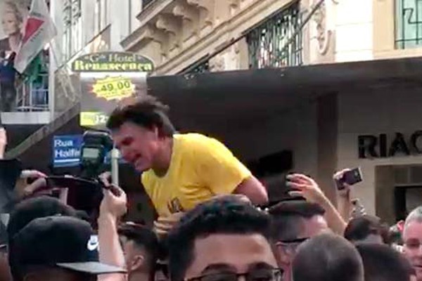 Jair Bolsonaro é ferido com faca durante campanha em Juiz de Fora