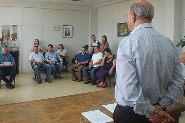 Prefeito assina decreto que estabelece mudanças no trânsito da parte central de Patos de Minas