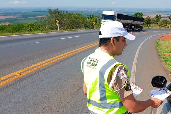 Polícia Militar Rodoviária dá dicas para motociclistas pilotarem motos com mais Segurança