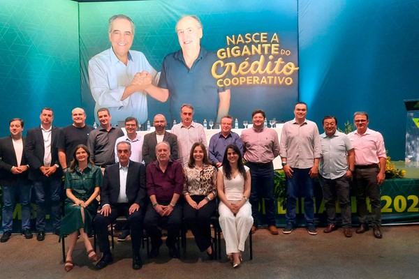 Em assembleia, cooperados aprovam união do Sicoob Credipatos com o Sicoob Credicopa