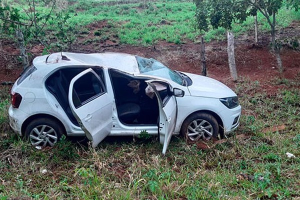 Sargento do Corpo de Bombeiros fica ferido depois de capotar várias vezes em ribanceira na Curva do Belvedere