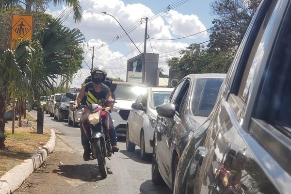 Proprietários de veículos que não conseguiram quitar o IPVA poderão parcelar o pagamento