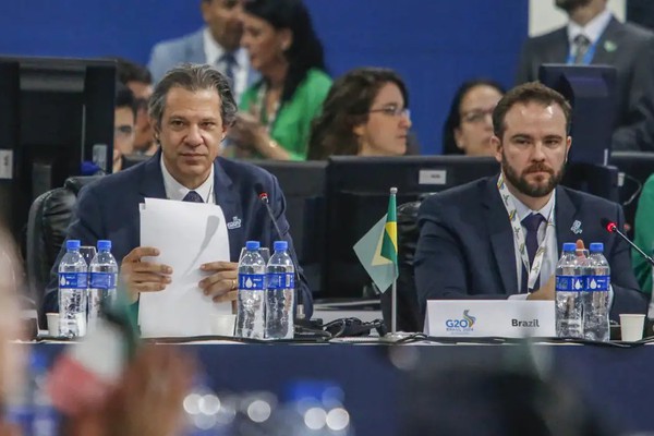 Haddad quer proposta “ambiciosa” para taxação de super-ricos