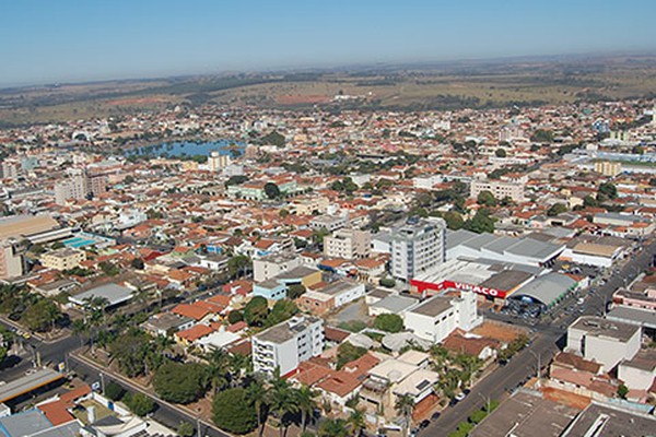 Comitê mantém Onda Vermelha e determina que Patos de Minas cumpra o Minas Consciente