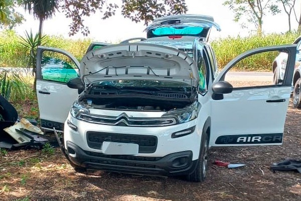 Polícia descobre fundo falso em carro e apreende cocaína pura que seguia de Patrocínio para Rio Paranaíba