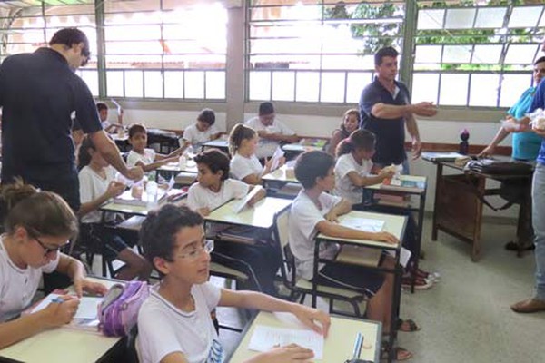 Alunos de Veterinária e empresas parceiras promovem projeto de Reciclagem de Óleo