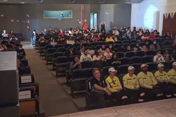 Projeto Cidadania no Trânsito leva palestras e conscientização a alunos da rede pública