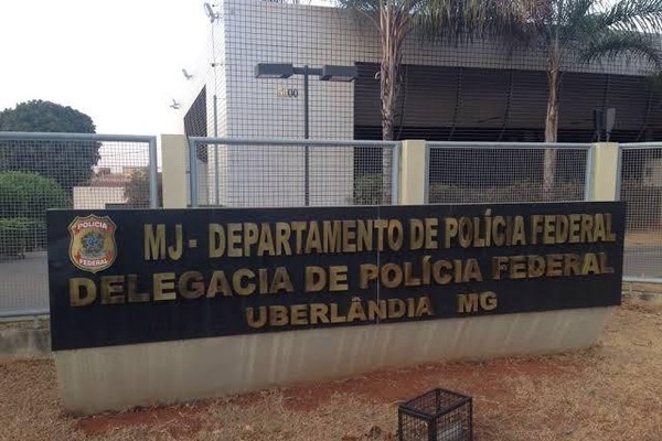 Força Tarefa cumpre mandado em residência de preso com drogas, pistola e fuzil