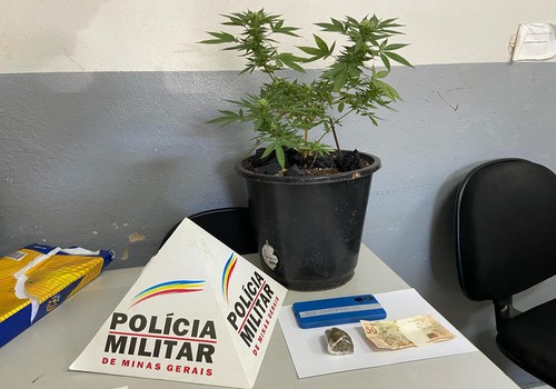 Polícia Militar aborda local conhecido como “boca de fumo” e prende dois suspeitos de tráfico