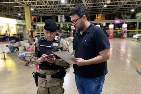 Passageiros com bilhetes em mãos ficam sem viagem, Procon é acionado e empresa deve ser punida