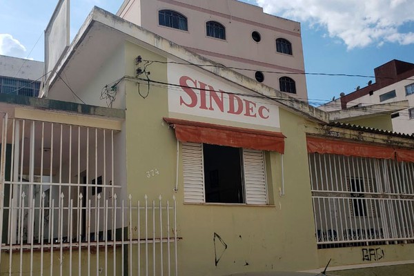 Sindec quer distribuir alimentos para pessoas em dificuldade e pede vacinas para funcionários do comércio