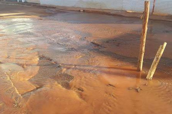 Copasa envia nota esclarecendo rompimento de adutora no Bairro Rosário