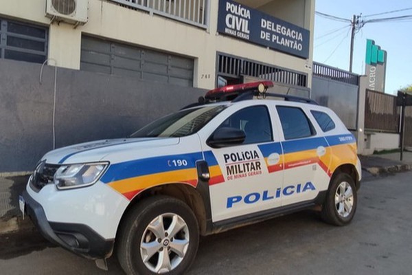 Passageiro ameaça com arma de fogo e assalta motorista de aplicativo em Patos de Minas