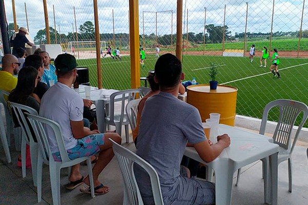 Com alta qualidade e campos padrão FIFA, Arena Bola de Ouro é inaugurada em Patos de Minas