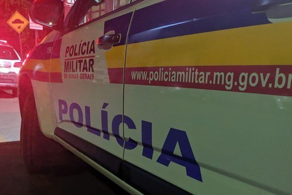 Mulher não aceita fim do relacionamento, invade casa do ex duas vezes e é levada para o CAPS em Patos de Minas