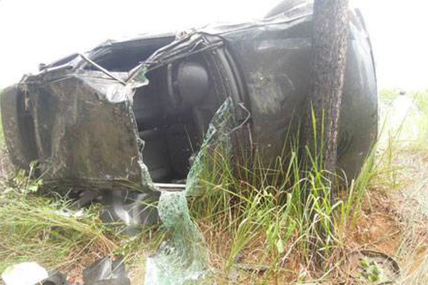 Motorista morre e dois passageiros ficam feridos em grave acidente na BR 354