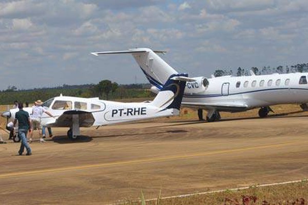 Dois aviões batem no Aeroporto Municipal de Patos de Minas