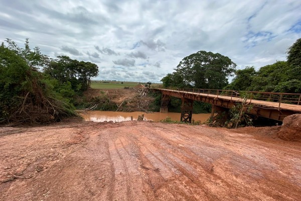Com orçamento de mais de R$ 14 milhões, empreiteira inicia construção de nova ponte sobre o Rio Paranaíba