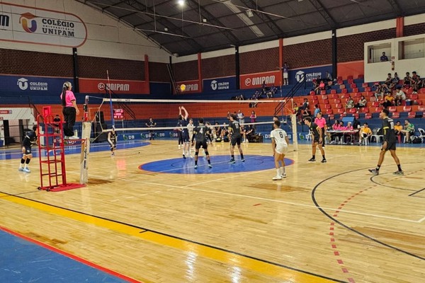 Jogos da Taça Minas de Voleibol movimentam a cidade; Mamoré estará nas finais neste domingo