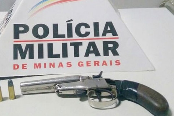 Motorista é preso com arma de fogo e munições na BR-354