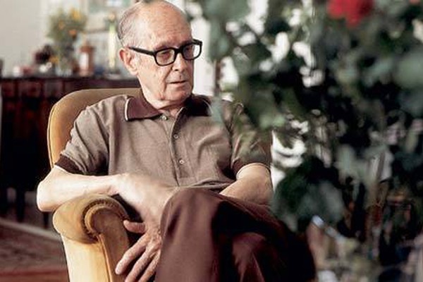 Biblioteca João XXIII receberá exposição sobre o poeta Carlos Drummond de Andrade