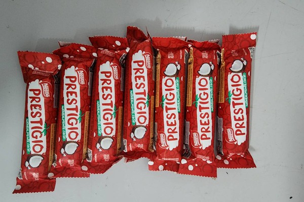 Idosa com curso superior é presa por furtar vários produtos em hipermercado e drogaria; ela tem diagnóstico de cleptomania